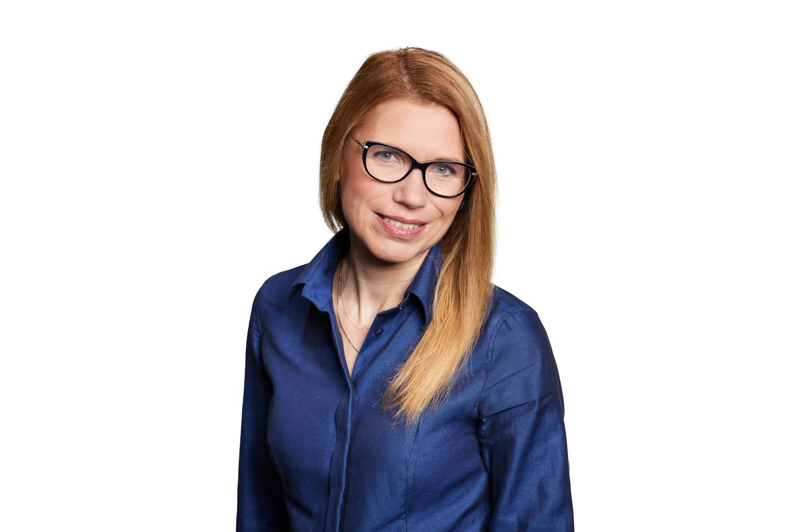Promotion to senior associate in the GWW team