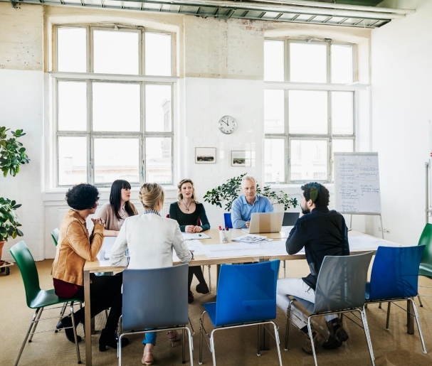 Nowe zasady dla cudzoziemców, AI w&nbsp;pracy i&nbsp;dyżury „pod lupą” —&nbsp;luty 2026 w&nbsp;pigułce